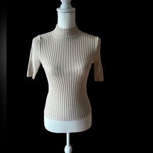 Dreamers by Debut Beige Ribbed‎ Mock Neck Short Sleeve Sweater Women’s Size S